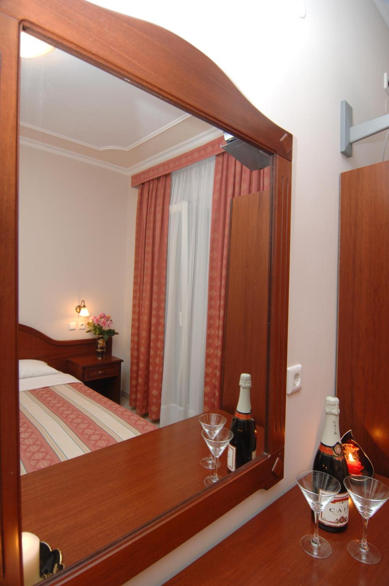 Kalipso Hotel Paralía Екстериор снимка
